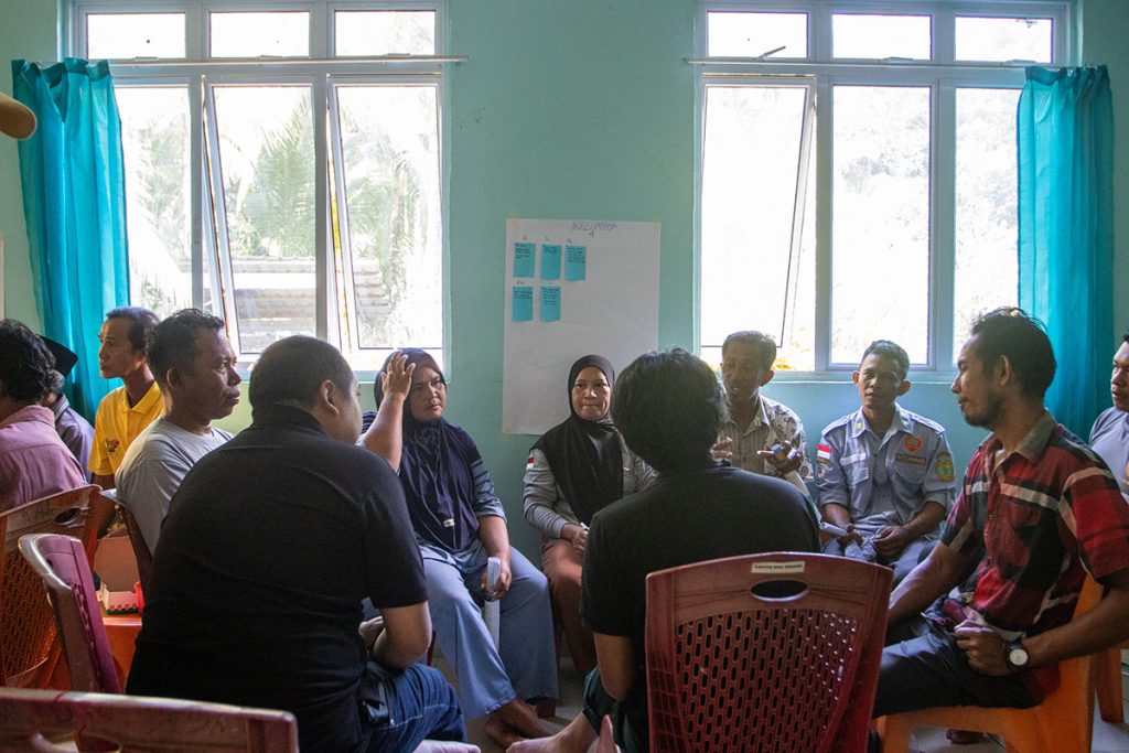 Berlangsung sejak November 2025, YAPEKA mendorong inisiatif Blue Economy Empowerment through Sustainable Nature-Based Solutions for Small-Scale Fishery (BLUE SUN-SSF) untuk memperkuat ekonomi biru melalui pendekatan solusi berbasis alam yang berkelanjutan, khususnya bagi sektor perikanan skala kecil. Didukung oleh COAST Facility, program ini dilaksanakan di enam desa di Kepulauan Riau, yaitu  Desa Sebong Pereh, Sebong Lagoi, dan Berakit di Kabupaten Bintan, serta Desa Benan, Tajur Biru, dan Temiang di Kabupaten Lingga.